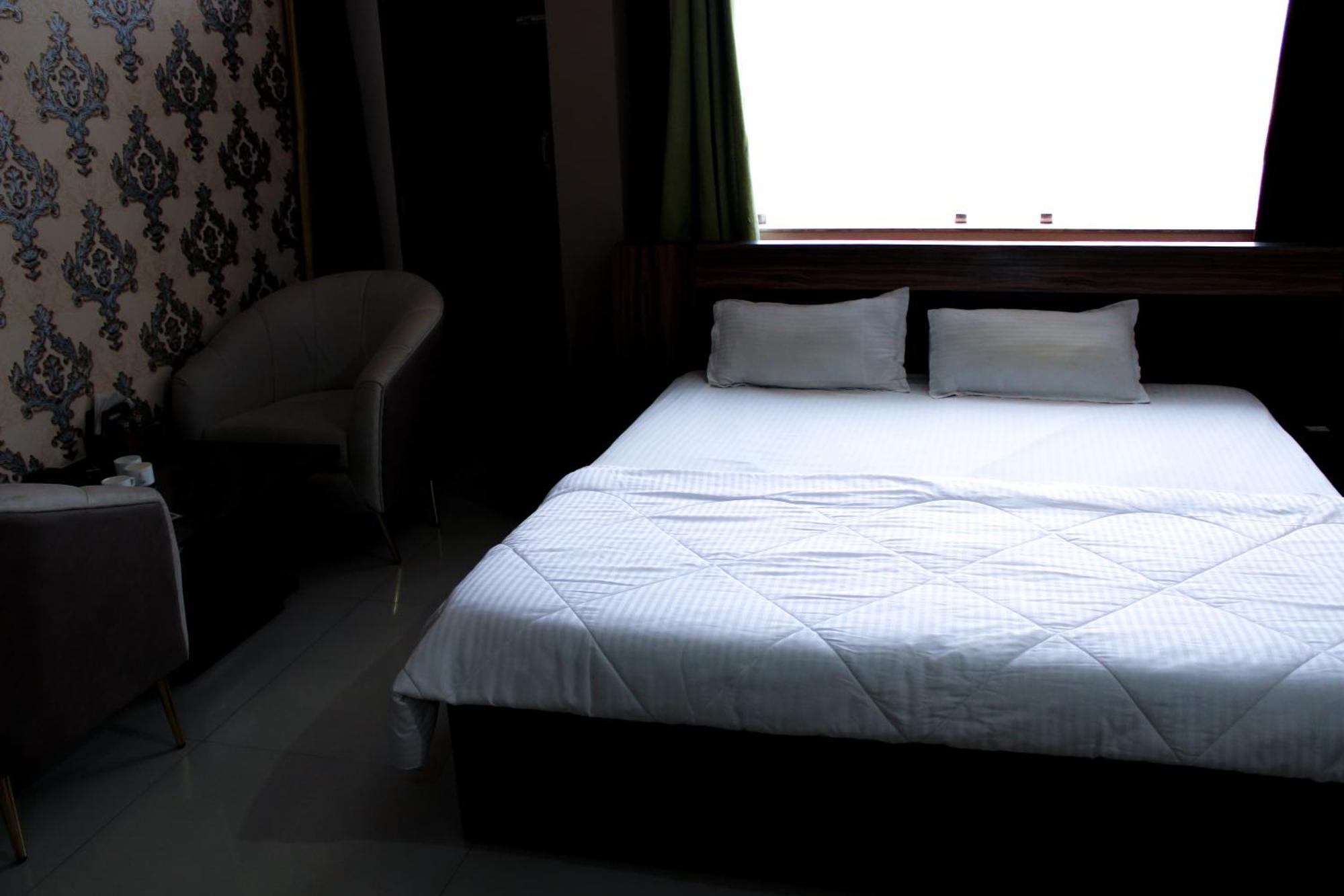 Sangam Hotel Chirawa Exterior photo